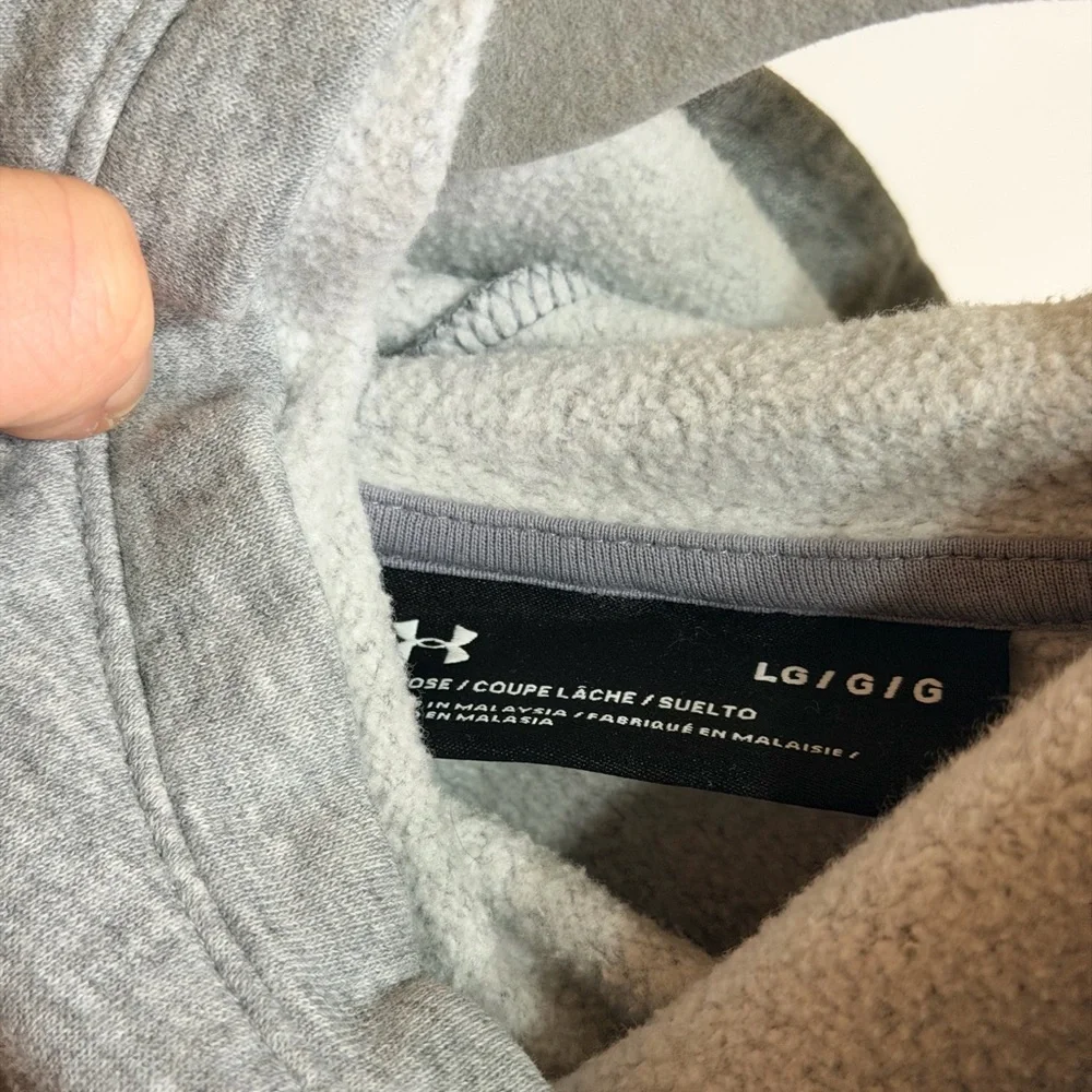 Under Armour Light Gray Fleece‎ Hoodie - Picture 2 of 2